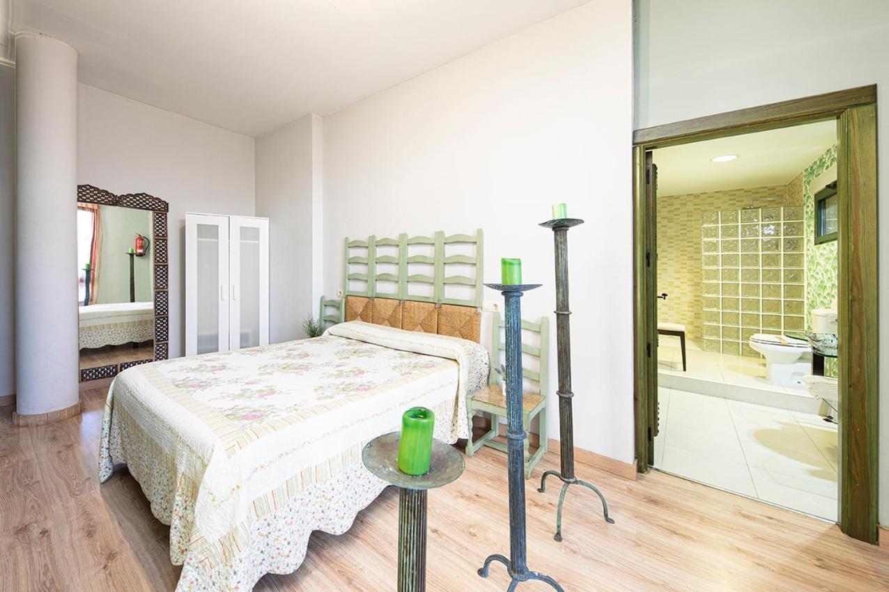 Águeda del Caudillo Apartamentos El Capricho מראה חיצוני תמונה